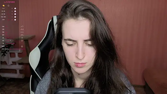 Snapshot of reaiss chatting on 28, 11, 2025 reaiss online show from 28, 11, 2025