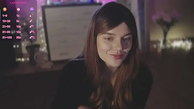 Snapshot of CherryRed_Girl chatting on 4, 10, 2025 CherryRed Girl online show from 4, 10, 2025