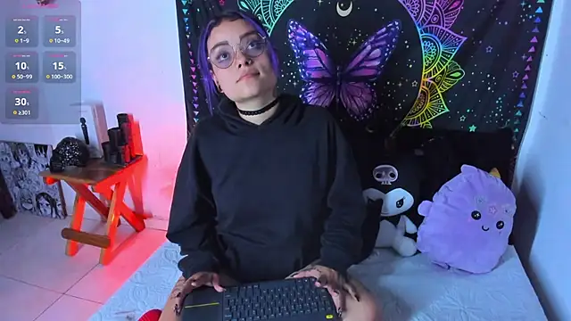 ChloeAllennn online show from 28, 2, 2025