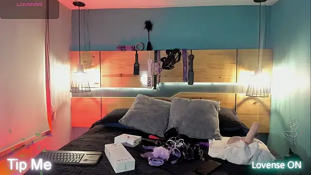 ChloeAllennn online show from 6, 11, 2025