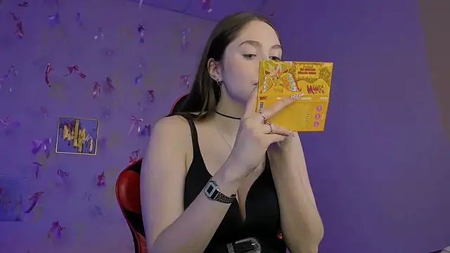 Snapshot of hazel_sullivan chatting on 19, 2, 2026 hazel sullivan online show from 19, 2, 2026