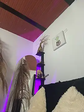 MarianaZapataa online show from 3, 3, 2025