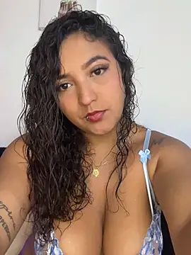 MarianaZapataa online show from 8, 3, 2025