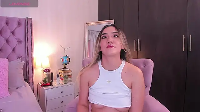 natashaleightt online show from 15, 3, 2025