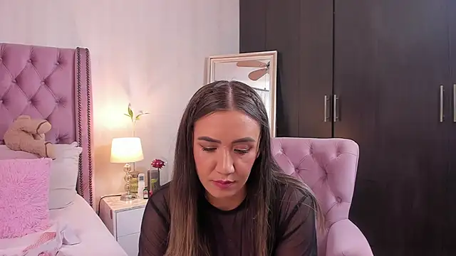 natashaleightt online show from 5, 2, 2026