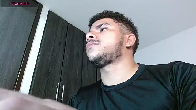 Snapshot of Javier_Hot27 chatting on 1, 2, 2026 Javier Hot27 online show from 1, 2, 2026