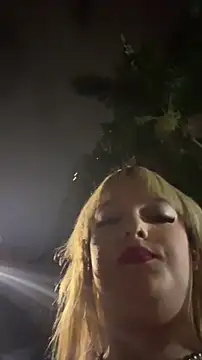 ScarletThompsonx online show from 14, 4, 2026