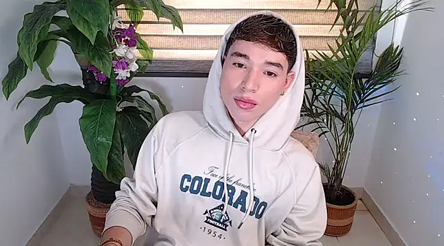 Snapshot of cod_dolll chatting on 13, 3, 2025 cod dolll online show from 13, 3, 2025