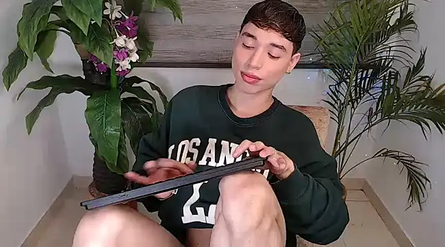 Snapshot of cod_dolll chatting on 18, 3, 2025 cod dolll online show from 18, 3, 2025