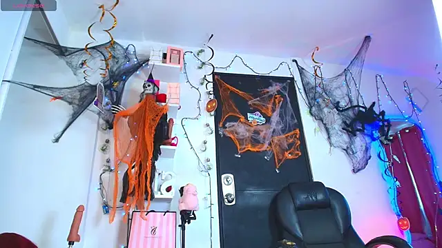 Snapshot of samantha_pagniini chatting on 15, 10, 2025 samantha pagniini online show from 15, 10, 2025