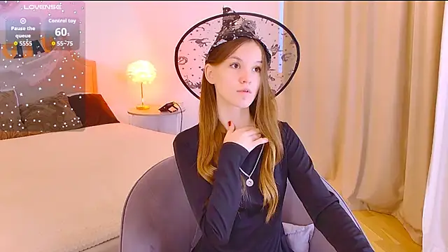 Snapshot of Amber_Rogers chatting on 27, 10, 2025 Amber Rogers online show from 27, 10, 2025