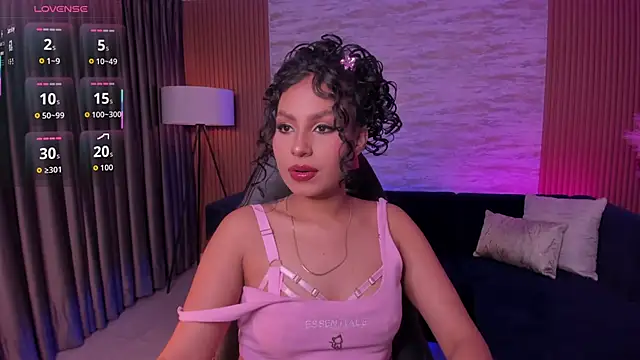 Snapshot of hannah_thomson_ chatting on 24, 10, 2025 hannah thomson online show from 24, 10, 2025