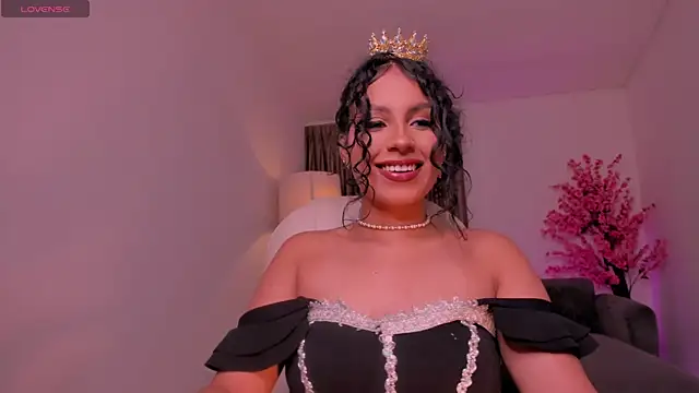 Snapshot of hannah_thomson_ chatting on 1, 11, 2025 hannah thomson online show from 1, 11, 2025