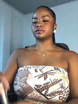 Snapshot of ValerieBlakee chatting on 17, 5, 2026 ValerieBlakee online show from 17, 5, 2026