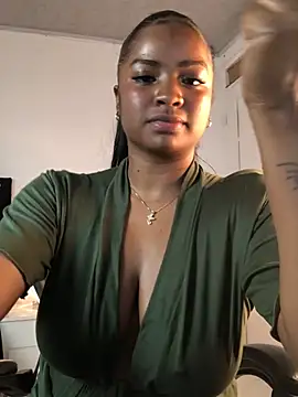 Snapshot of ValerieBlakee chatting on 18, 5, 2026 ValerieBlakee online show from 18, 5, 2026