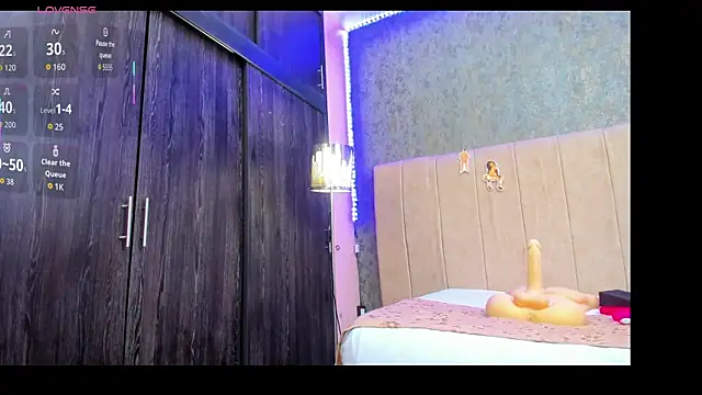 Snapshot of ava-am chatting on 14, 11, 2025 ava-am online show from 14, 11, 2025