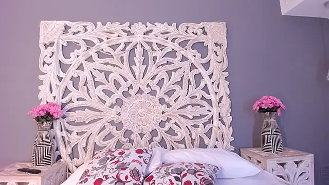 AnnieGibbyns online show from 9, 4, 2026