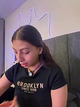 Snapshot of Dirty-Bunnyyy chatting on 10, 7, 2026 Dirty-Bunnyyy online show from 10, 7, 2026