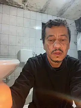 Snapshot of rogerdik76 chatting on 6, 2, 2026 rogerdik76 online show from 6, 2, 2026