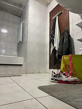 Snapshot of rogerdik76 chatting on 25, 2, 2026 rogerdik76 online show from 25, 2, 2026