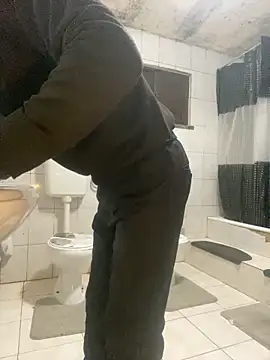 Snapshot of rogerdik76 chatting on 3, 3, 2026 rogerdik76 online show from 3, 3, 2026