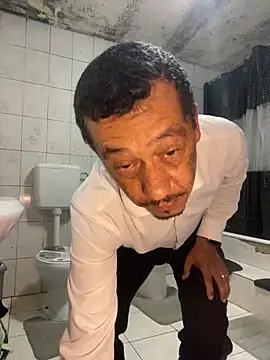 Snapshot of rogerdik76 chatting on 19, 3, 2026 rogerdik76 online show from 19, 3, 2026