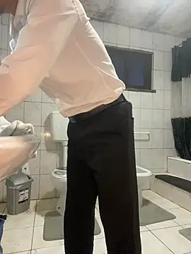 Snapshot of rogerdik76 chatting on 26, 3, 2026 rogerdik76 online show from 26, 3, 2026