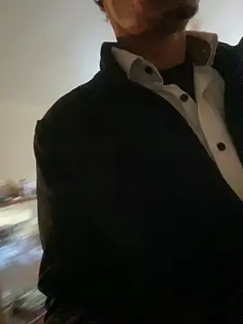 Snapshot of rogerdik76 chatting on 4, 4, 2026 rogerdik76 online show from 4, 4, 2026