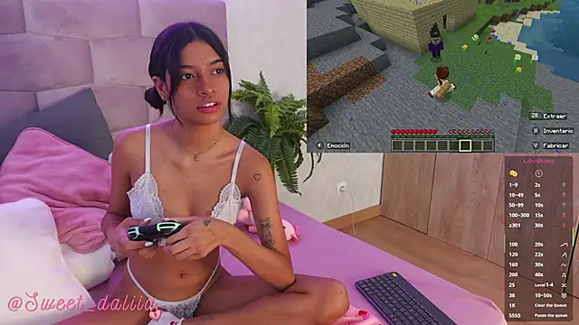 Snapshot of DaliaCruz chatting on 21, 9, 2025 DaliaCruz online show from 21, 9, 2025