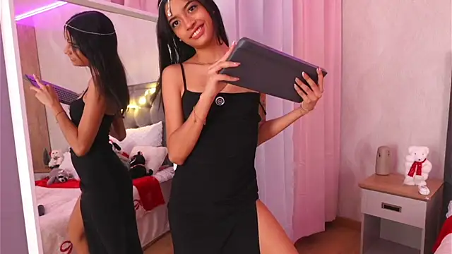 Snapshot of DaliaCruz chatting on 30, 11, 2025 DaliaCruz online show from 30, 11, 2025