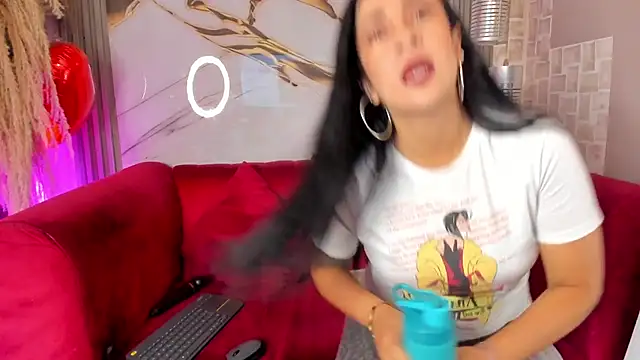 Bella williamss  online show from 20, 11, 2025