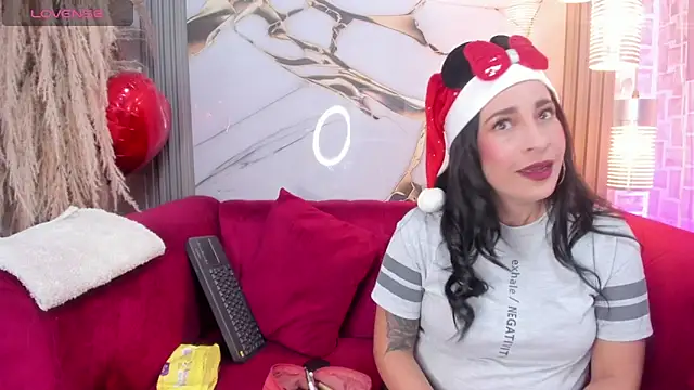 Bella williamss  online show from 17, 12, 2025