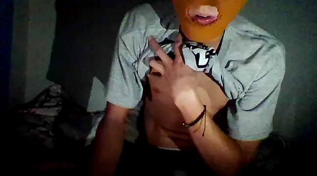 Snapshot of DaGP222 chatting on 24, 2, 2025 DaGP222 online show from 24, 2, 2025