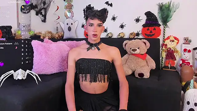 Snapshot of James_BrownT chatting on 19, 10, 2025 James BrownT online show from 19, 10, 2025