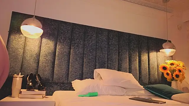 Ariannaa Suarez1 online show from 17, 2, 2026