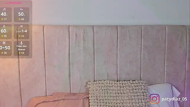 Snapshot of MiiaParker6972 chatting on 28, 11, 2025 MiiaParker6972 online show from 28, 11, 2025