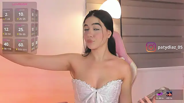 MiiaParker6972 online show from 18, 5, 2026