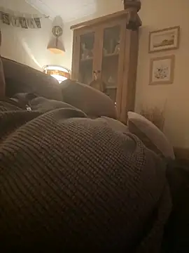 Snapshot of funinnorfolk chatting on 18, 12, 2025 funinnorfolk online show from 18, 12, 2025