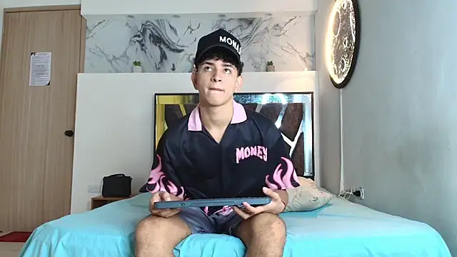 KING OFF BOYS online show from 29, 9, 2025