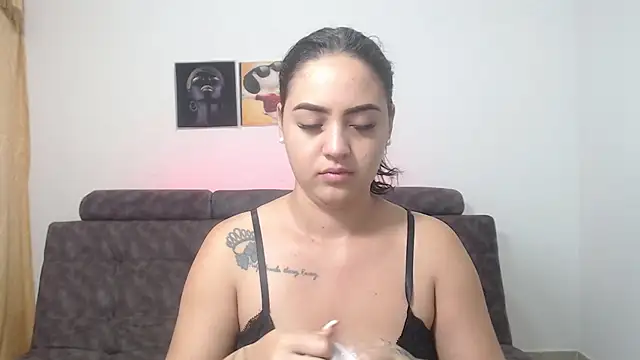 Anthonela Queen online show from 5, 3, 2025