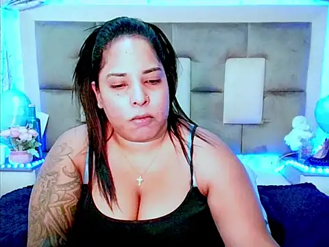 Snapshot of indiantopaz694u chatting on 3, 10, 2025 indiantopaz694u online show from 3, 10, 2025