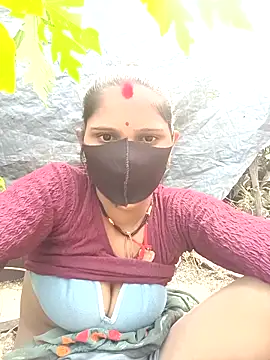 Snapshot of Chhavi_Chadha chatting on 3, 12, 2025 Chhavi Chadha online show from 3, 12, 2025