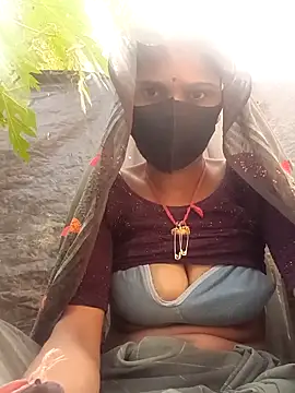 Snapshot of Chhavi_Chadha chatting on 15, 12, 2025 Chhavi Chadha online show from 15, 12, 2025