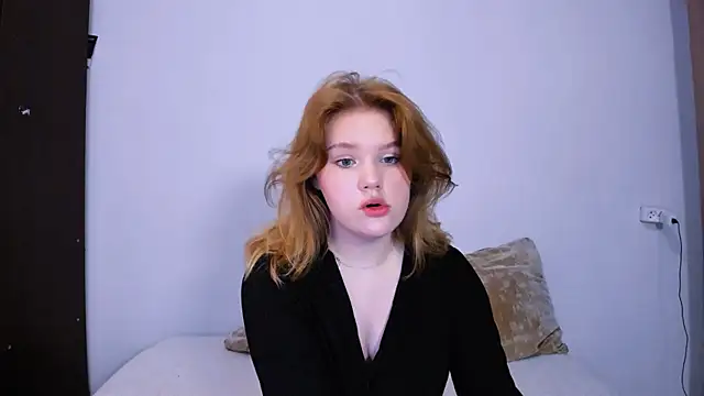 Snapshot of LaseyMoon chatting on 19, 9, 2025 LaseyMoon online show from 19, 9, 2025