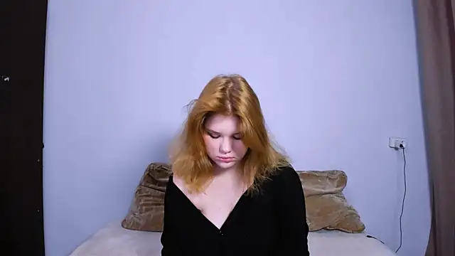 Snapshot of LaseyMoon chatting on 3, 10, 2025 LaseyMoon online show from 3, 10, 2025