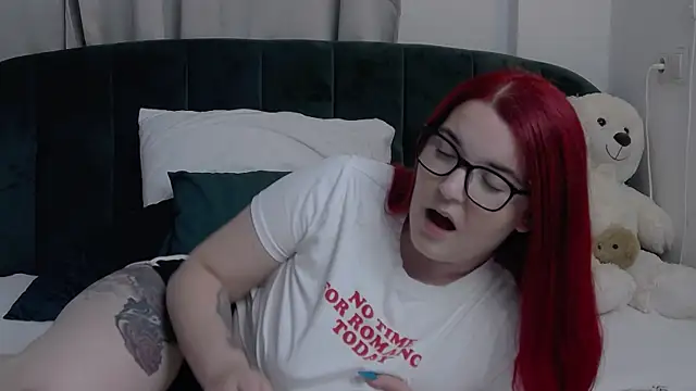 Snapshot of KailyKay chatting on 4, 7, 2026 KailyKay online show from 4, 7, 2026