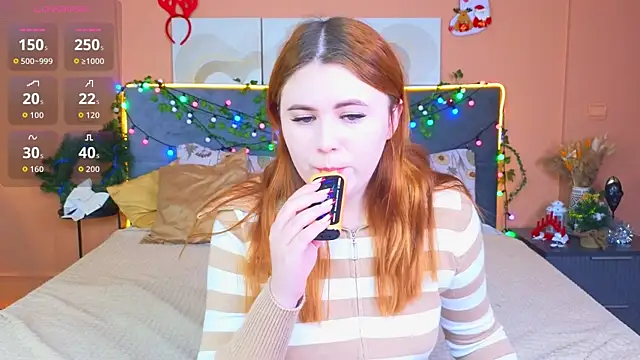 Snapshot of Eva_Starlight chatting on 19, 12, 2025 Eva Starlight online show from 19, 12, 2025