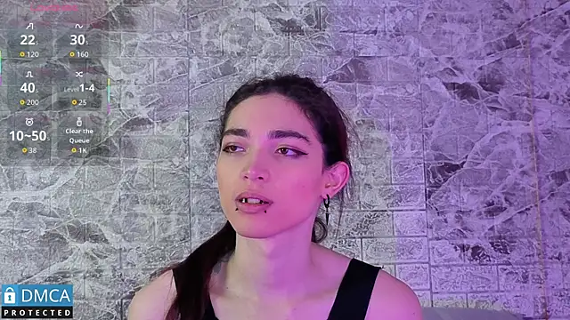 Snapshot of MaeveKuro chatting on 4, 10, 2025 MaeveKuro online show from 4, 10, 2025