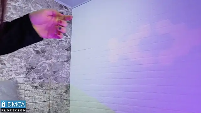 Snapshot of MaeveKuro chatting on 6, 10, 2025 MaeveKuro online show from 6, 10, 2025