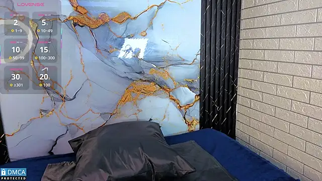 Snapshot of MaeveKuro chatting on 22, 11, 2025 MaeveKuro online show from 22, 11, 2025